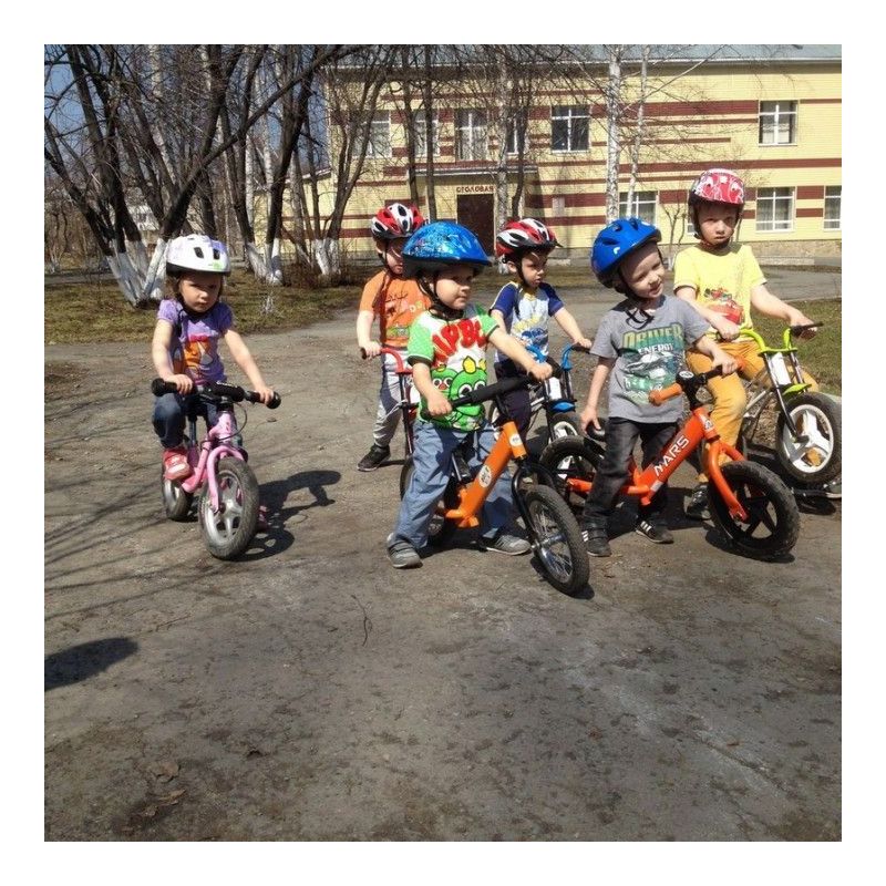 Первомайские соревнования по беговелам